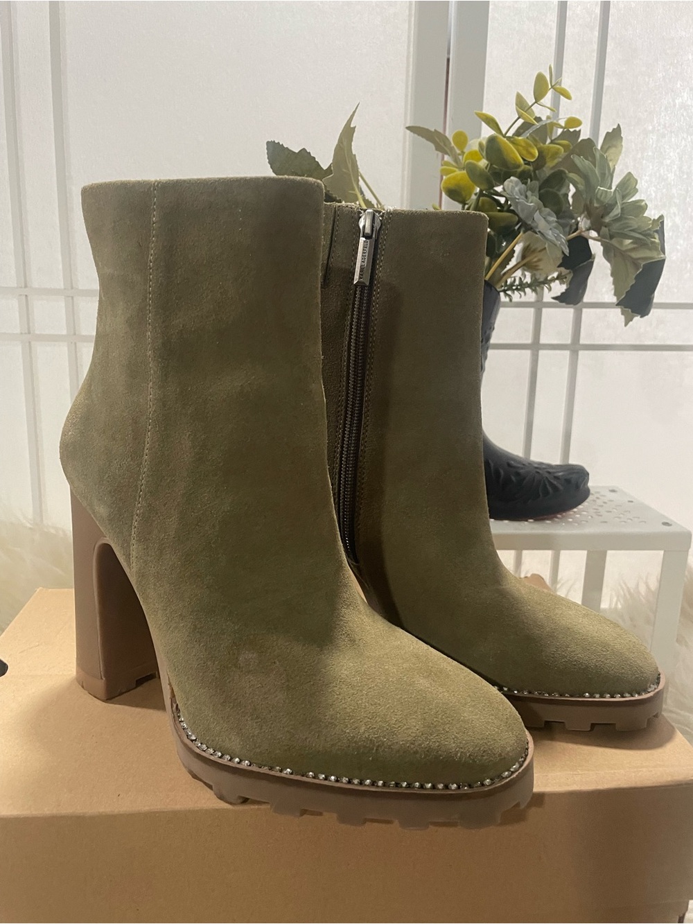 KARL LAGERFELD PARIS Peppy Ankle Bootie Embellished with Rhinestones SZ 8 Olive